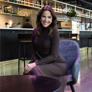 Radka Rosická v našem oblíbeném zimním looku Ležérní elegance, která funguje od ranní kávy až po večerní setkání....